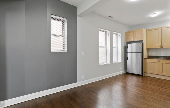 7526-7530 N Seeley Avenue