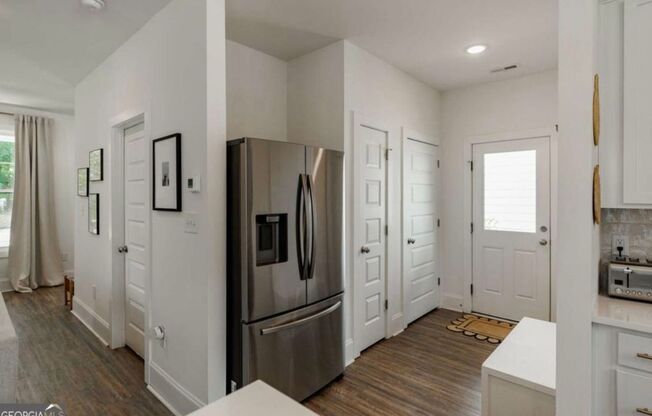 Modern Three Bedroom North Athens