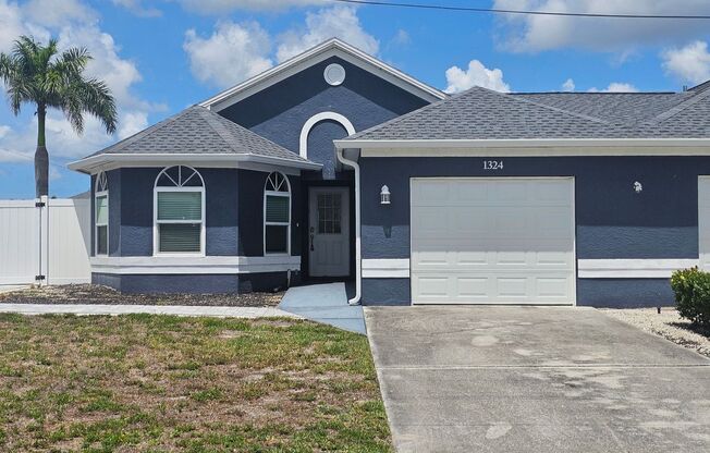 3/2/1 Duplex on the water AVAILABLE NOW! Annual Rental