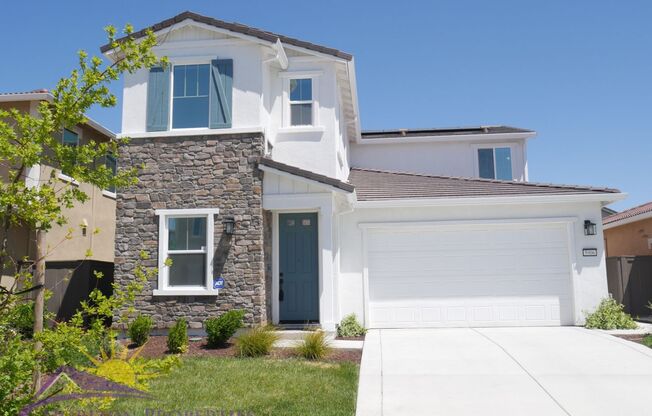Modern Two-story 4 Bed 3.5 Bath 2,786 sqft North Natomas Home