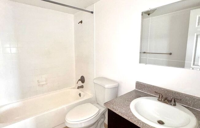 3 beds, 2 baths, 1,205 sqft, $2,075, Unit 129