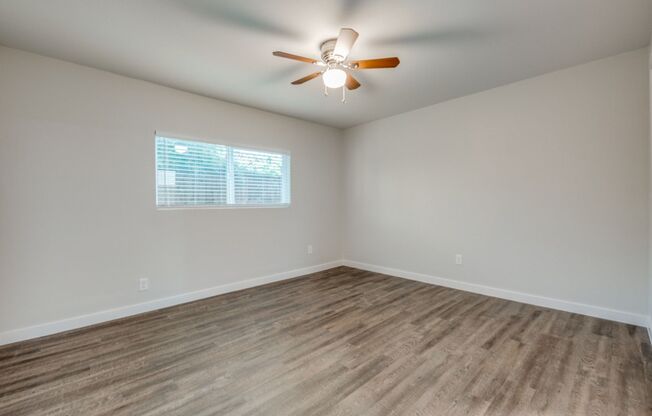 2 beds, 1 bath, 850 sqft, $1,450, Unit 104-09