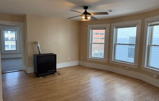 521-529 Massabesic St