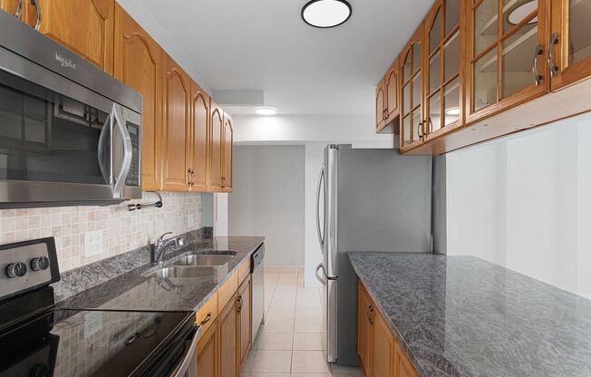 2 beds, 1.5 baths, 976 sqft, $3,000, Unit 12K