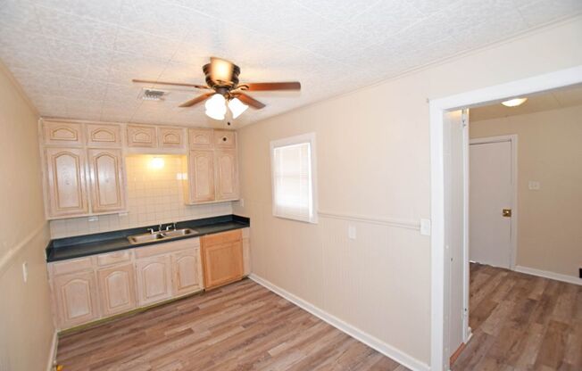 2 beds, 1 bath, $1,700