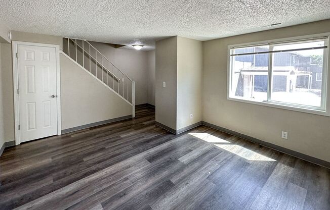 1543-1611 Salishan St SE