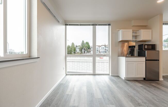 Studio, 1 bath, 175 sqft, $950, Unit 613