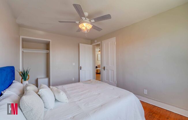 2 beds, 1 bath, $2,995, Unit 2121