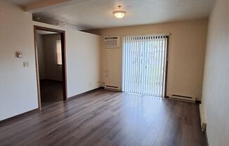 1 bed, 1 bath, $825, Unit 5