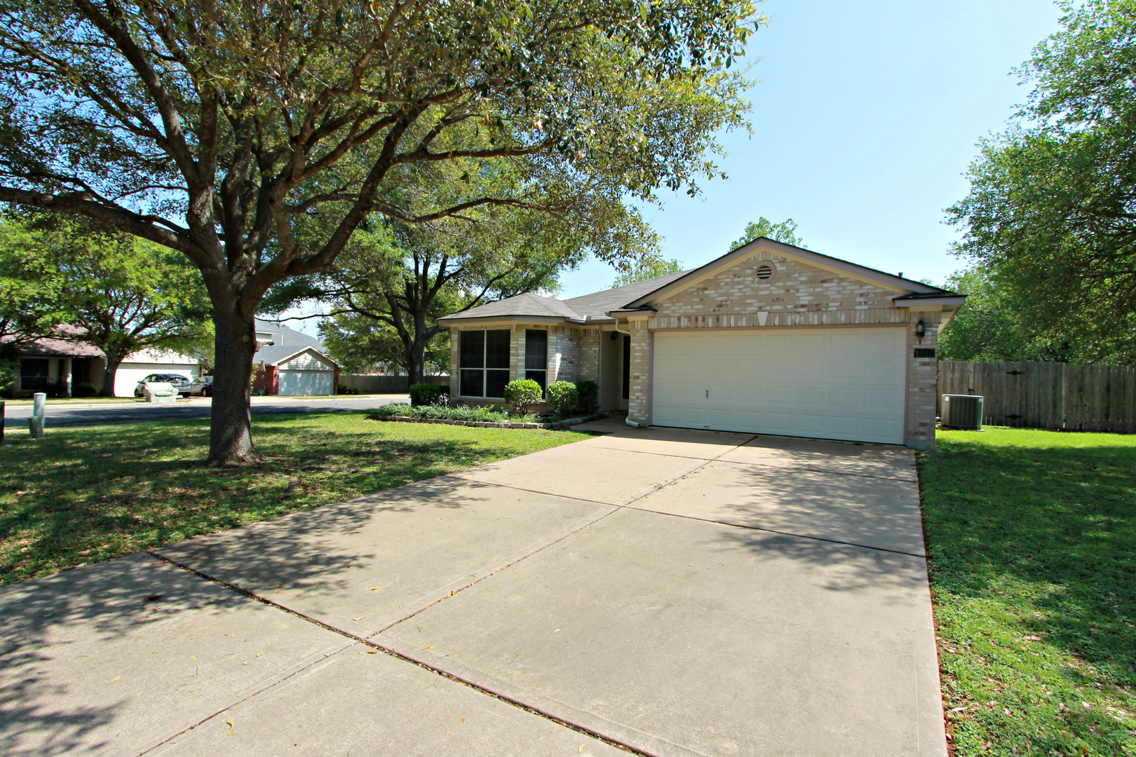 3 Bedroom, 2 Bath Home in Cedar Park