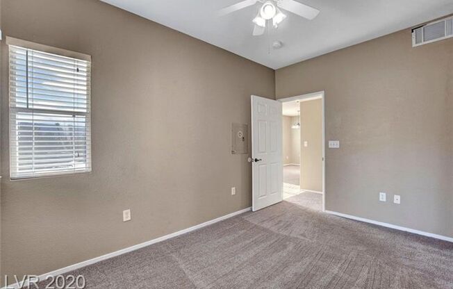 2 beds, 2 baths, $1,300, Unit # 209