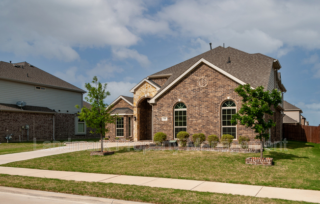 808 HERTFORDSHIRE LN