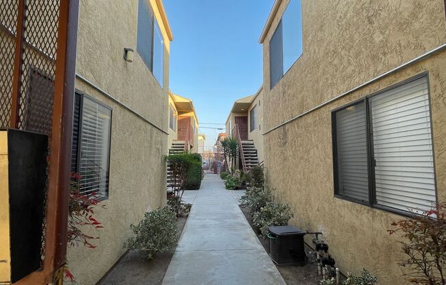 2 beds, 1 bath, $2,395, Unit Unit P