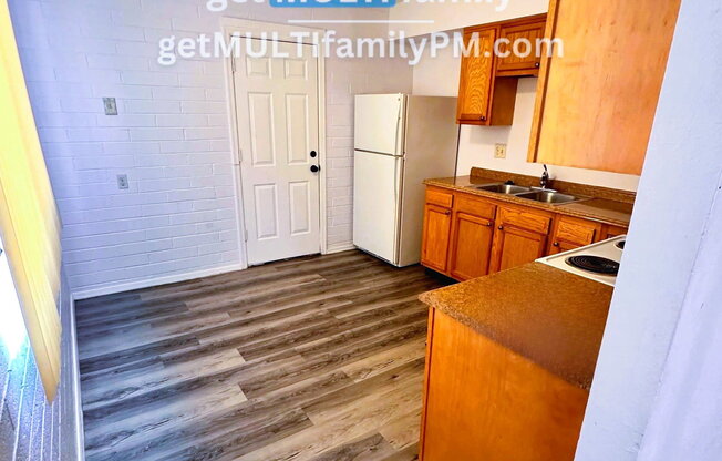 2 beds, 2 baths, 945 sqft, $1,400, Unit 1