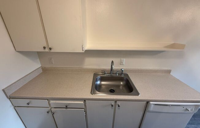 2 beds, 1 bath, 825 sqft, $1,245, Unit 479