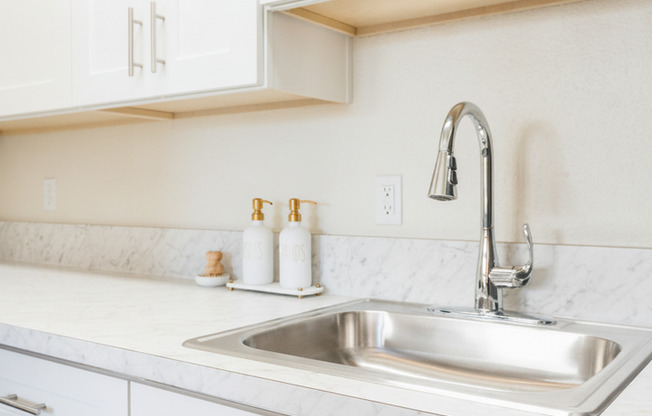 Studio, 1 bath, 348 sqft, $1,195, Unit 112