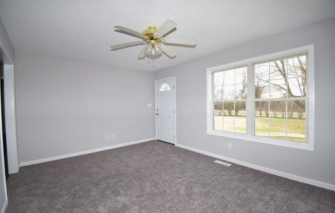 3 Bedroom 2 Bath Pet Friendly Home For Rent!