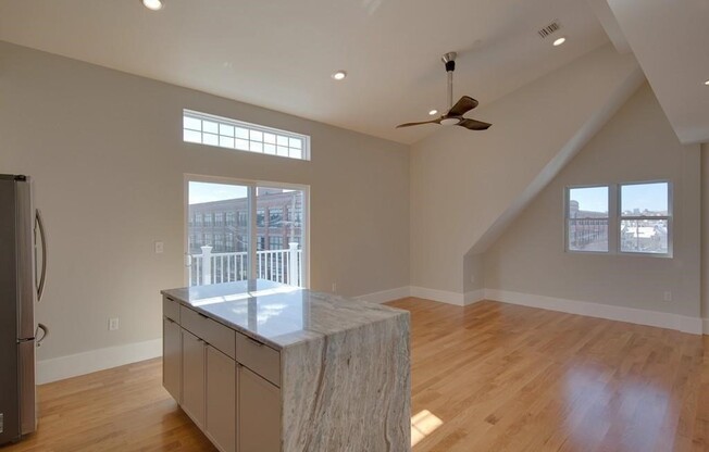 204 SPENCER AVE