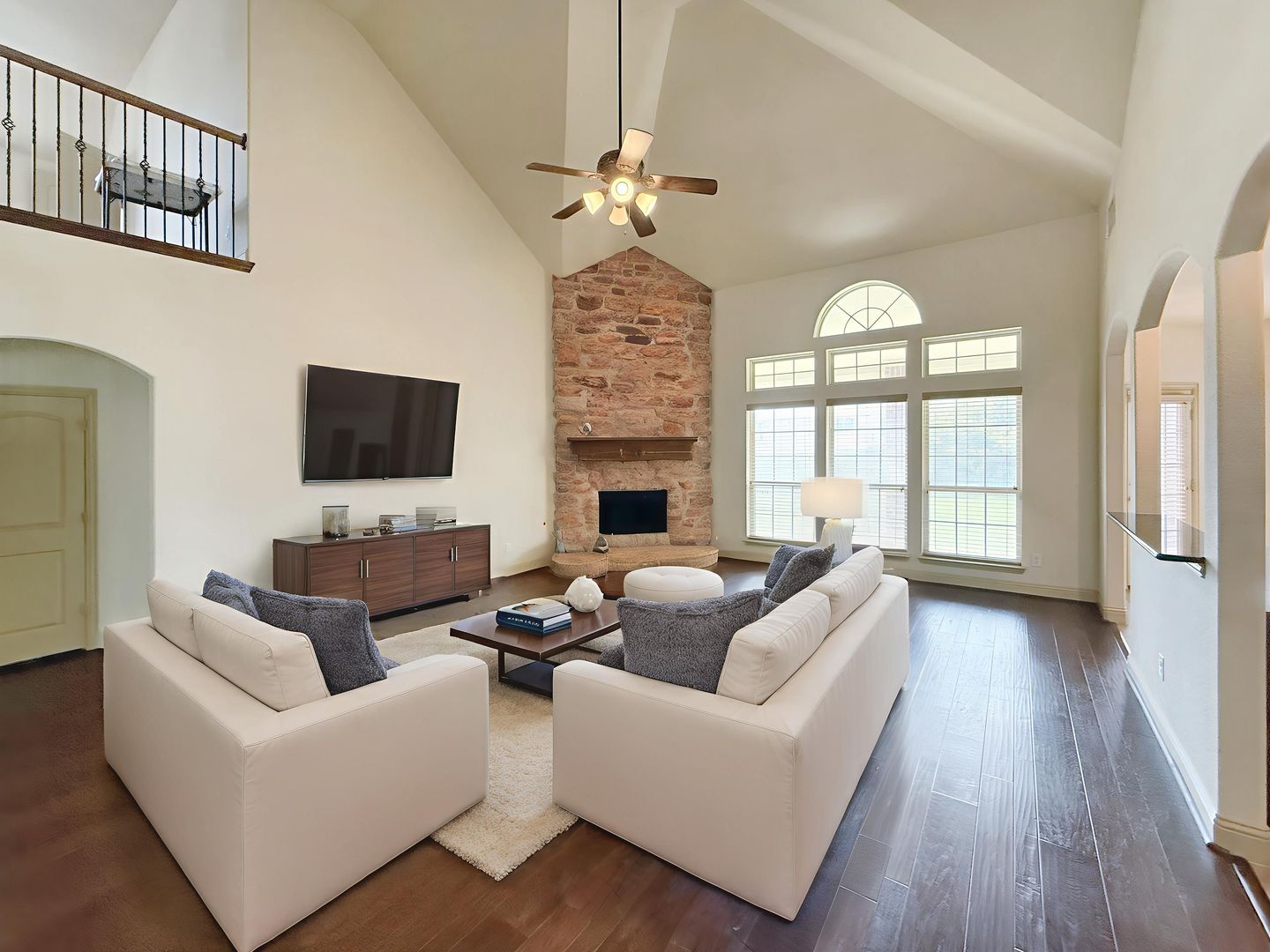 Grand 6-Bedroom Home for lease in The Trails of Glenwood