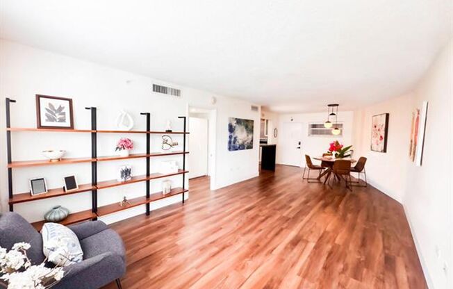 1881 Washington Ave cu-4A Miami Beach, FL 33139