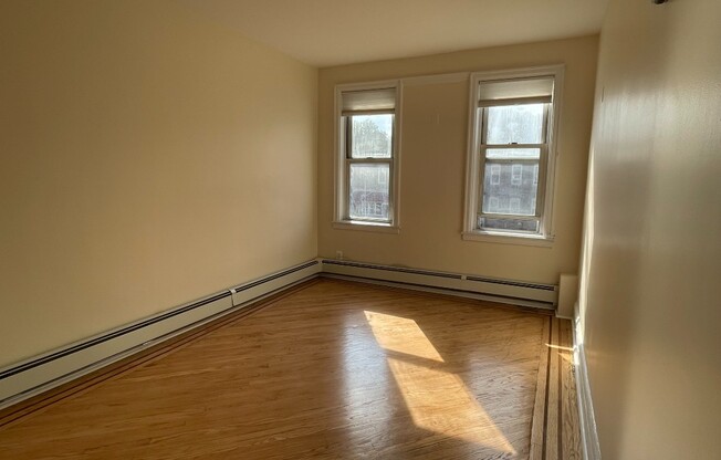 682 E 42 ST