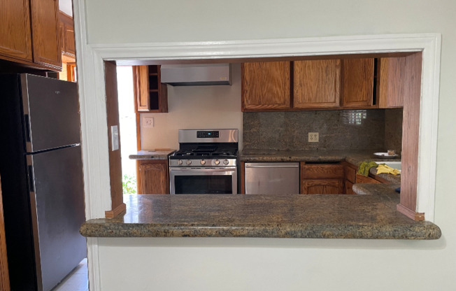 85 W LEMON AVE