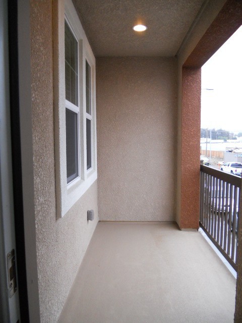 2 beds, 2 baths, $3,400