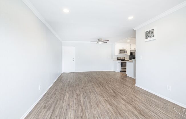 1 bed, 1 bath, 695 sqft, $1,848, Unit 220