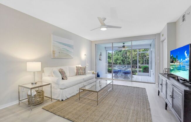 ** CALUSA BAY ** 2 BED / 2 BATH - CONDO - FURNISHED - AMAZING LOCATION! - ANNUAL RENTAL