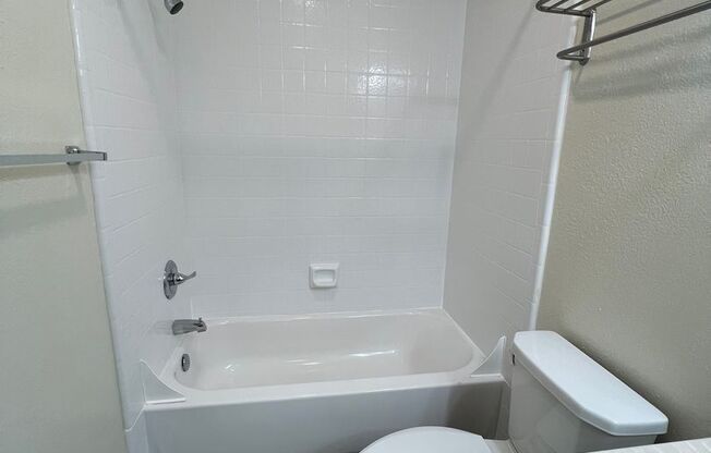 Studio, 1 bath, 380 sqft, $2,025, Unit 777-259