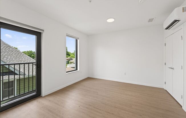 Studio, 1 bath, 456 sqft, $1,225, Unit 305