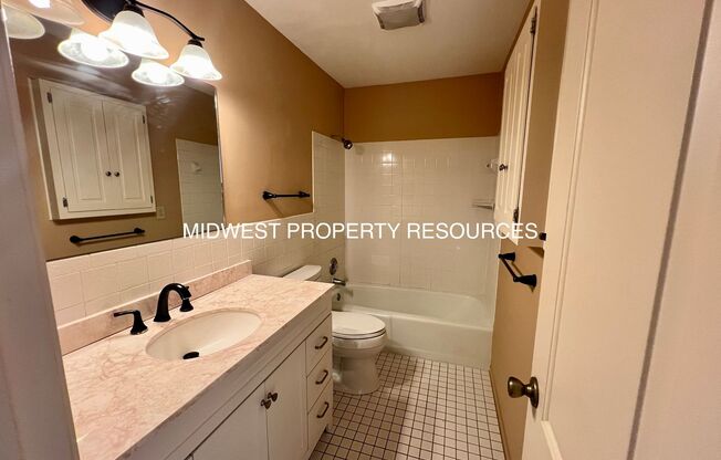 3 beds, 1.5 baths, $1,430