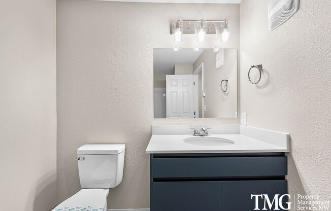 1 bed, 1 bath, 735 sqft, $1,565, Unit C34