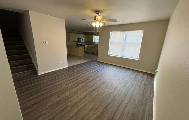 3 beds, 2.5 baths, 1,045 sqft, $1,395