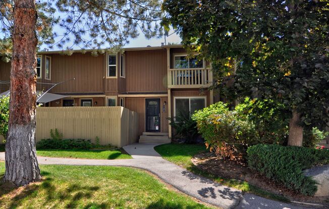 3 Bedroom/3.5 Bathroom Townhouse In Midvale