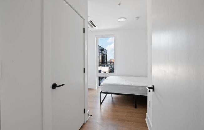 1 bed, 1 bath, $1,600