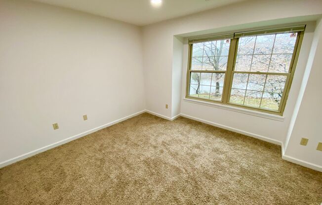 Remodeled Three-Bedroom Condo in Essex - Water Views!