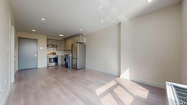 1 bed, 1 bath, 600 sqft, $2,700, Unit 6J