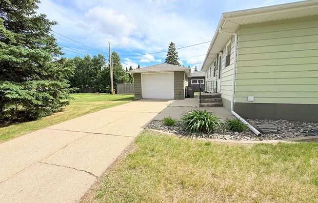 Spacious 4 Bed, 2 Bath Home – Perfect for Families or Roommates
