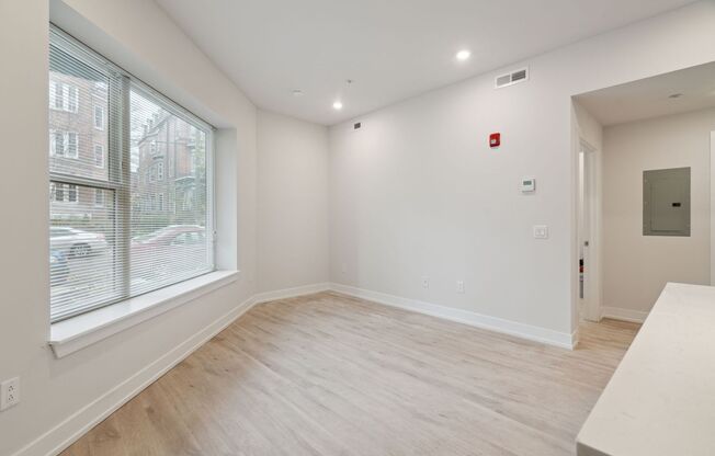 1 bed, 1 bath, 620 sqft, $1,745, Unit A101