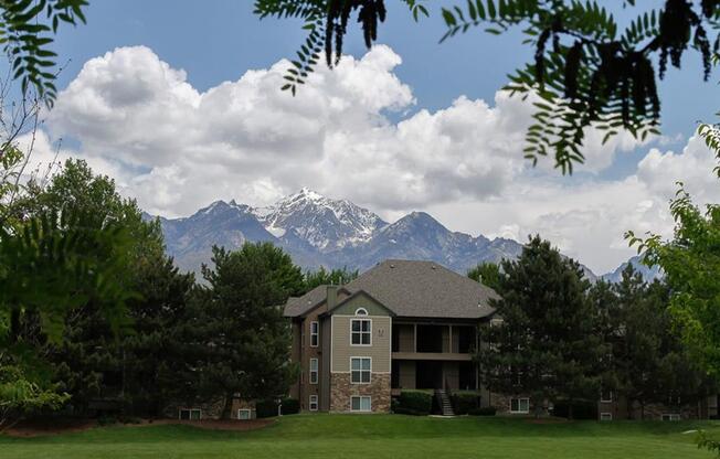 Lush Green Outdoors at Promontory Point Apartments, Utah