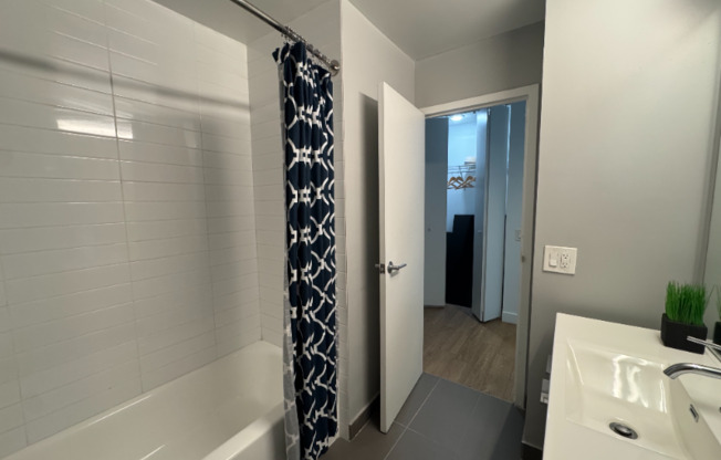 2619 North Clark