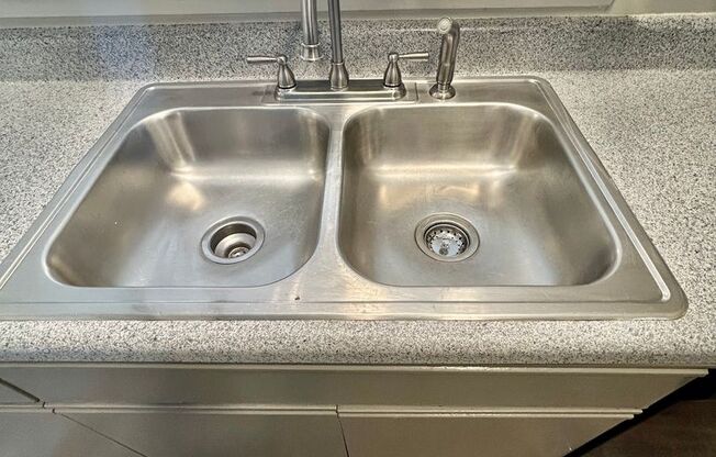1 bed, 1 bath, 815 sqft, $950, Unit 1030