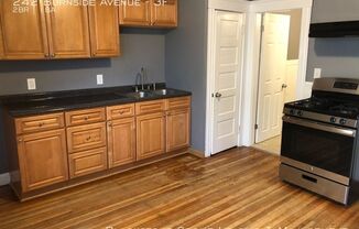 2 beds, 1 bath, $1,350, Unit Unit 3F/4