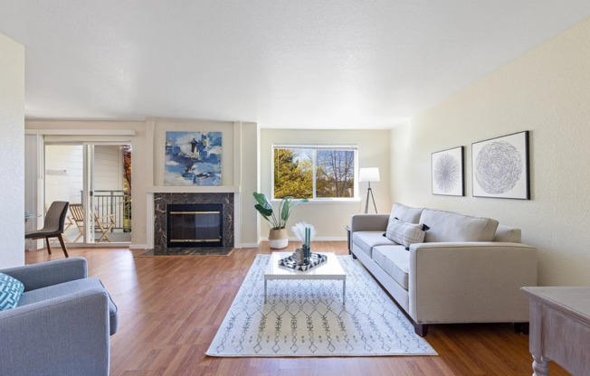 Stunning 2 Bed 2 Bath Bellevue Condo w/ Community Pool, Cabana, Exercise Room and More!