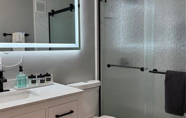 2 beds, 2 baths, $1,650, Unit #2103