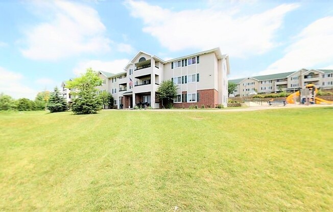 3 beds, 2 baths, 1,100 sqft, $1,745, Unit 2001-102