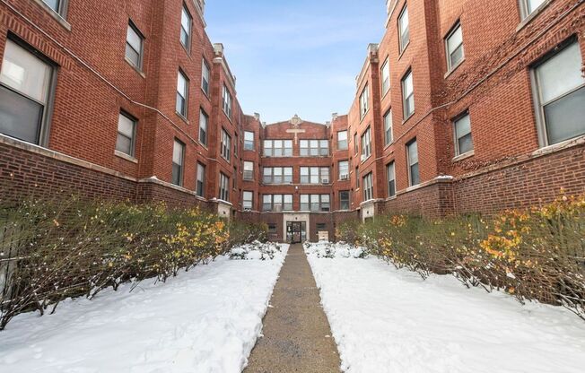 6924-34 S. Clyde Ave