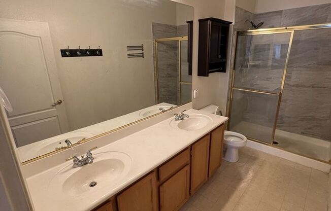 3 beds, 2 baths, $1,495, Unit # 1821