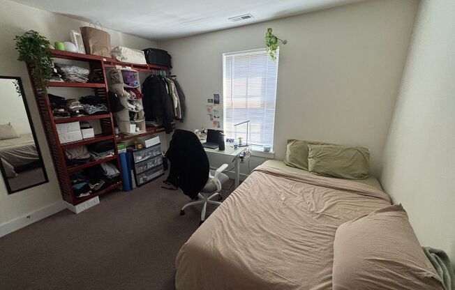 3 beds, 3 baths, 787 sqft, $1,875, Unit Unit 10